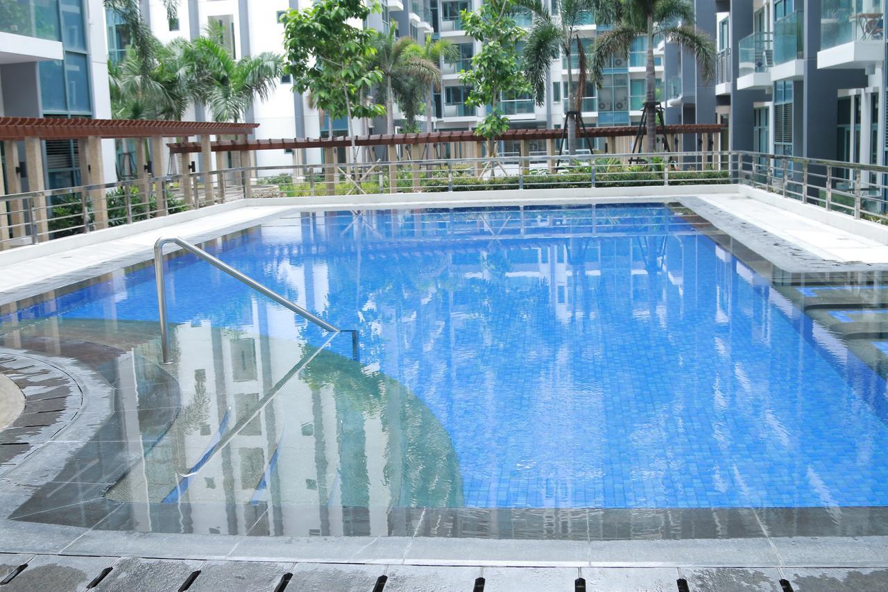 Ferienwohnung De Luxe 7QRS Manila Exterior foto